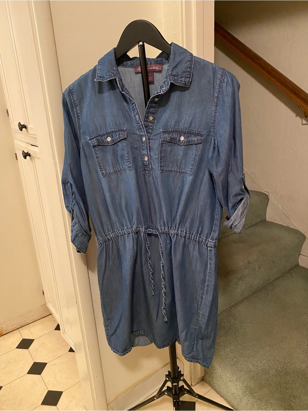 Gloria Vanderbilt Light Blue Chambray Shirt Dress, size small,tie waist